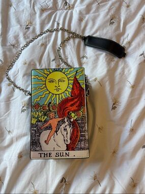 Tarot 'The Sun' Graphic Crossbody Bag - Multicolor